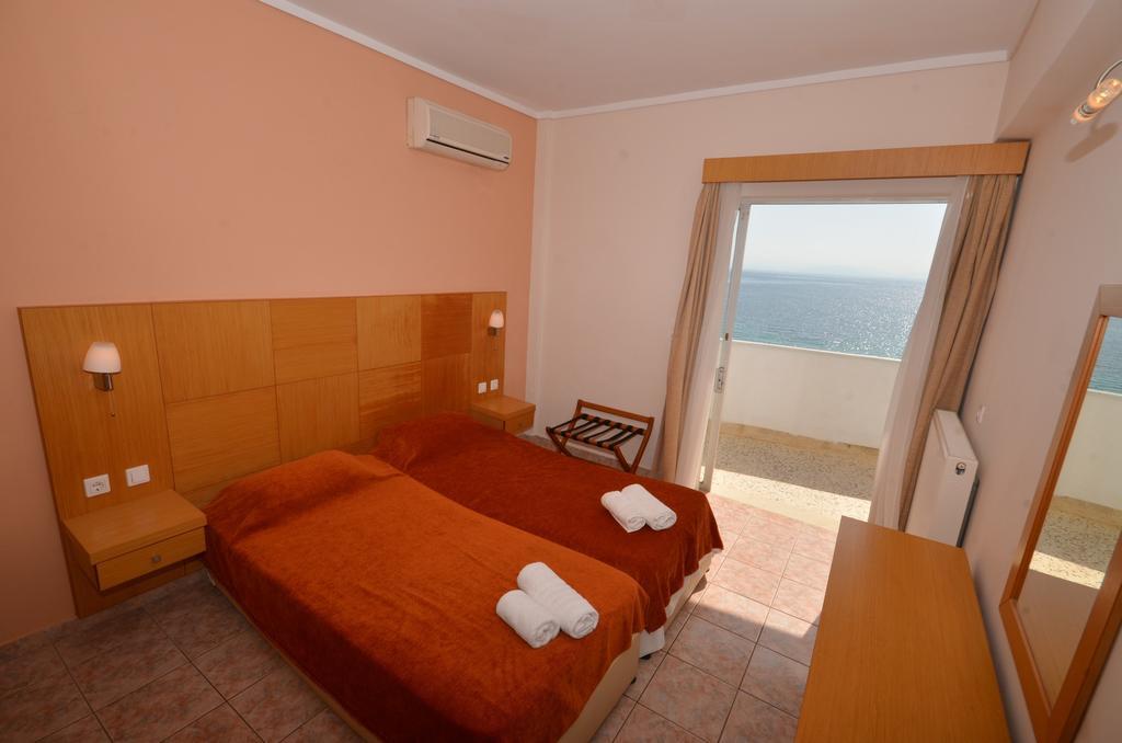 Sunrise Hotel Apartments Ypsos Quarto foto