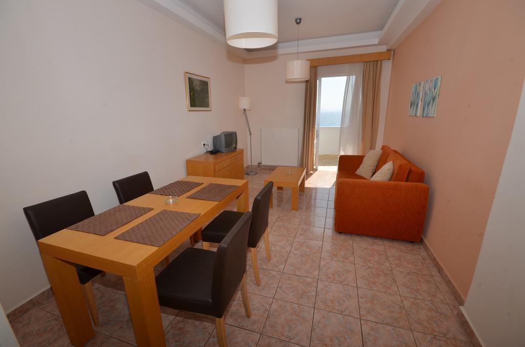 Sunrise Hotel Apartments Ypsos Quarto foto